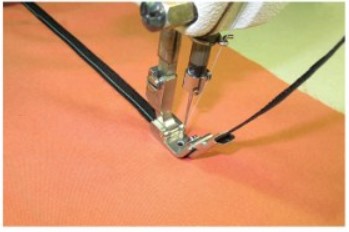 Лапка для настрачивания тесьмы для домашнего текстиля UMA-230 5 M Для тканей, текстиля #2
